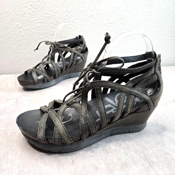 OTBT Lace Up Wedge Sandal Sz 8.5 Embossed Green Leather Open Toe Platform Wedges - Picture 1 of 12